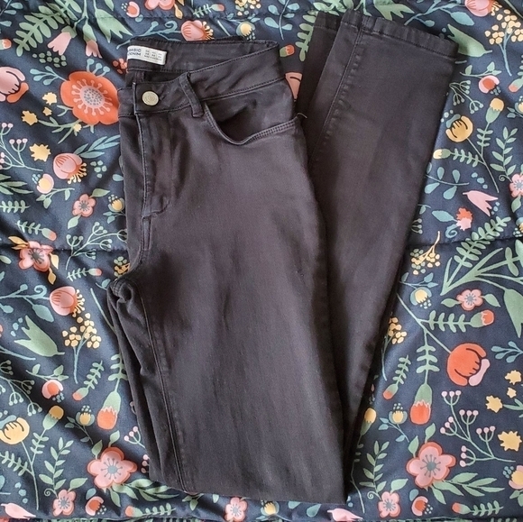 Zara Basic | 6 | Skinny Jeans - Picture 1 of 8